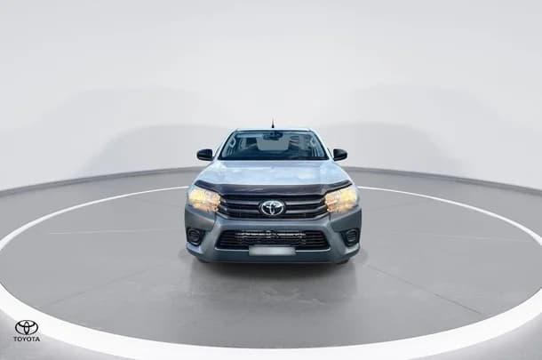 2021 Toyota Hilux Workmate image 3
