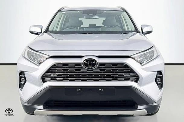 2022 Toyota RAV4 GXL image 2