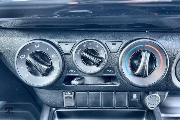 2021 Toyota Hilux Workmate image 18