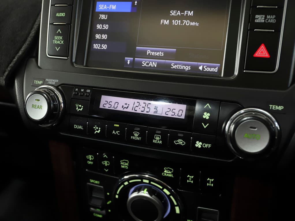 2017 Toyota Prado Kakadu image 15