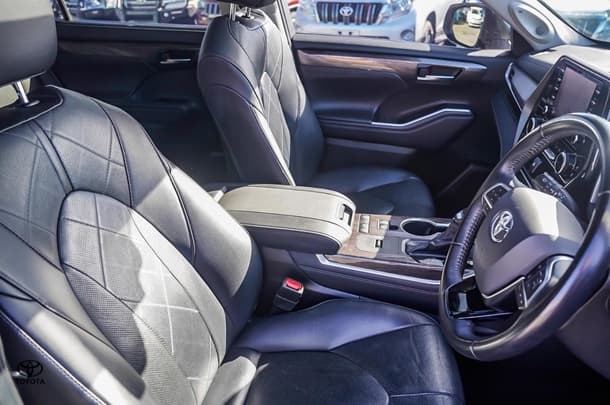 2021 Toyota Kluger Grande image 9