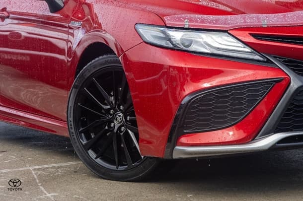 2021 Toyota Camry Hybrid SX image 6