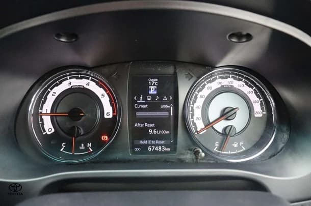 2018 Toyota Hilux 4x4 Rugged X image 13