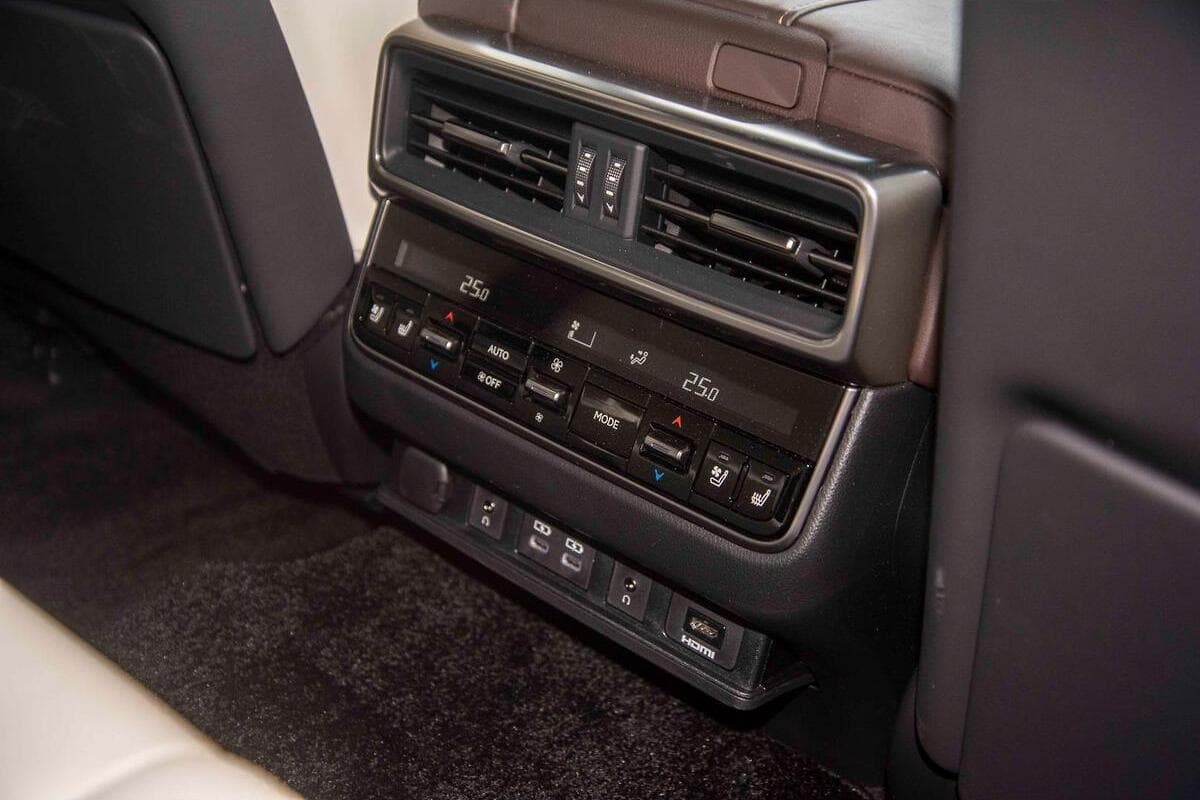 2025 Lexus LX LX600 Sports Luxury Auto 4x4 image 8