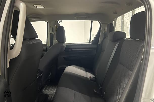 2024 Toyota Hilux Workmate image 13