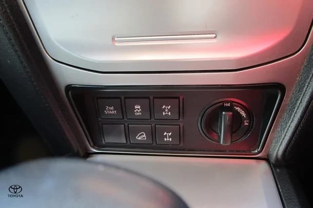 2019 Toyota Prado GXL image 21