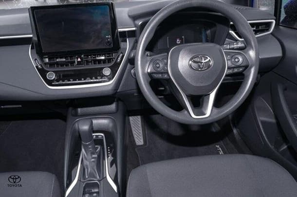 2024 Toyota Corolla Hatch Hybrid Ascent Sport image 7