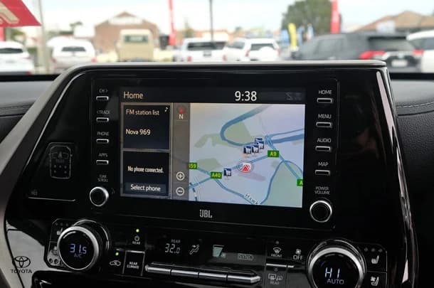 2021 Toyota KLUGER AWD GRANDE image 12