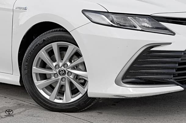 2024 Toyota Camry Hybrid Ascent image 6