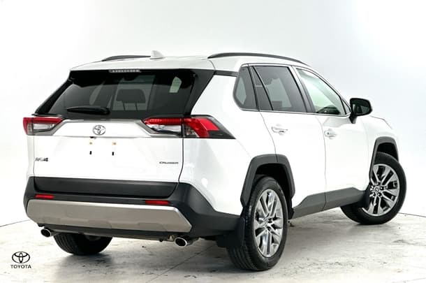 2022 Toyota RAV4 Cruiser 2WD image 9