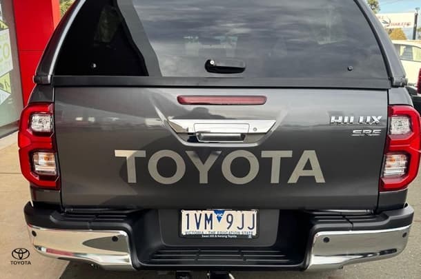2022 Toyota Hilux SR5 image 23