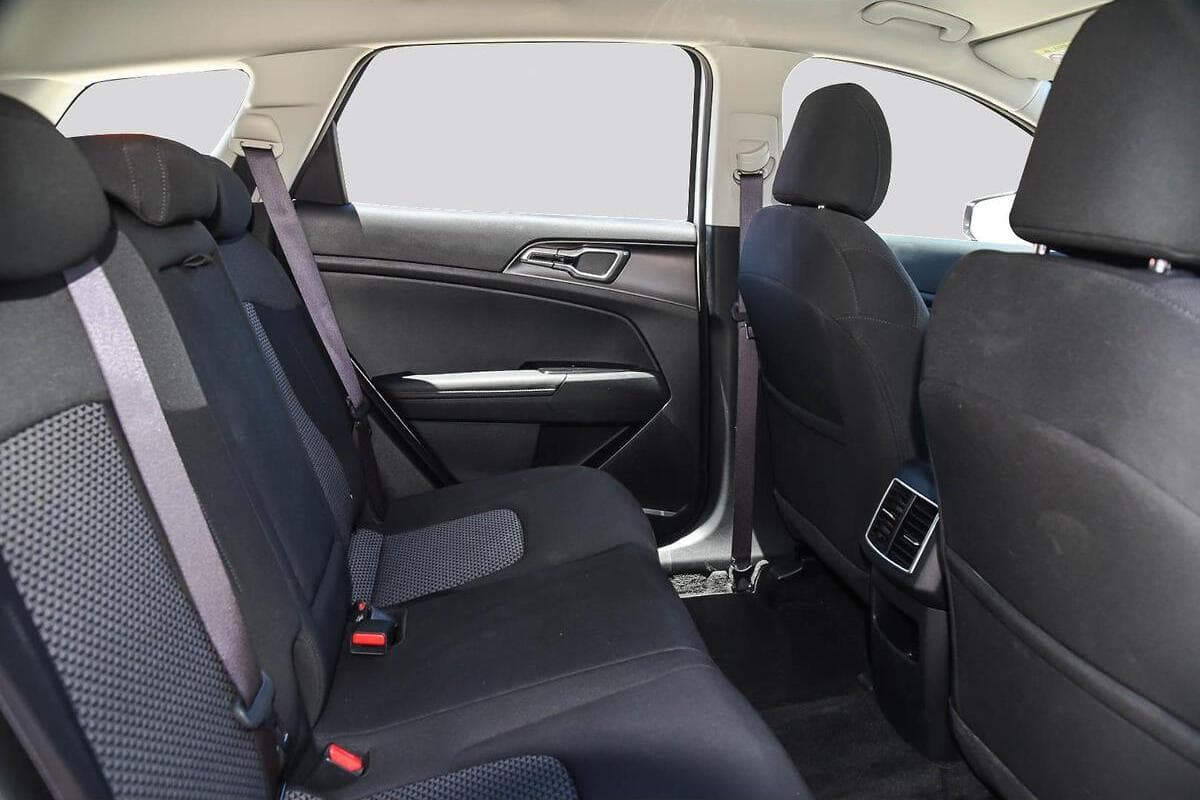 2025 Kia Sportage SX Manual FWD MY25 image 8