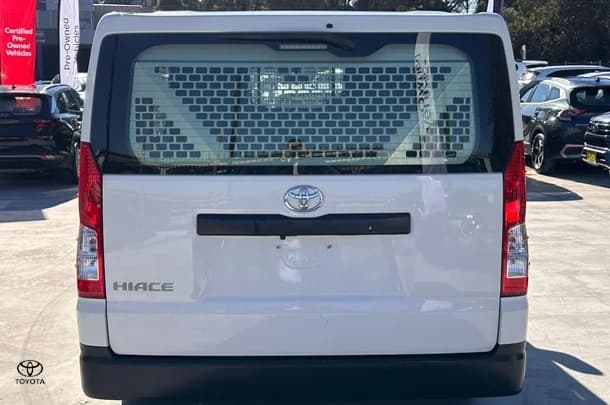 2021 Toyota HiAce LWB image 5