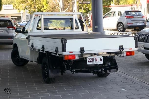2022 Toyota Hilux 4x2 Workmate image 4