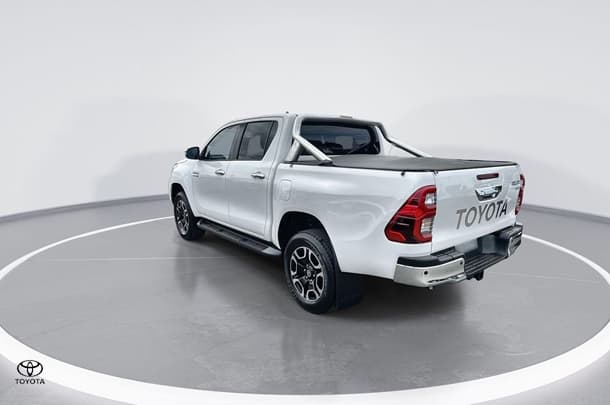2020 Toyota Hilux SR5 image 5