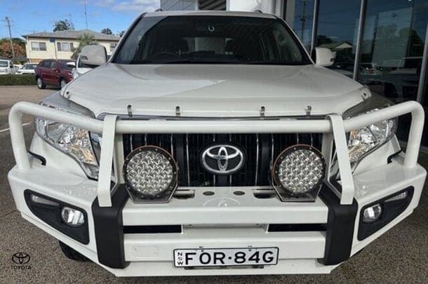 2016 Toyota Prado GXL image 6