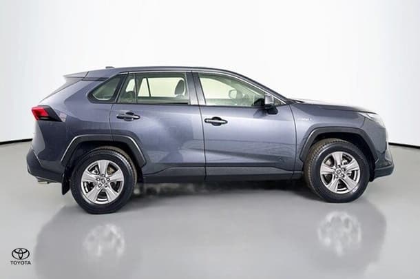2023 Toyota Rav4 Hybrid GX image 11