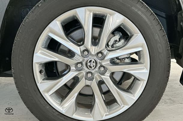 2023 Toyota Kluger 4x2 GRANDE image 12