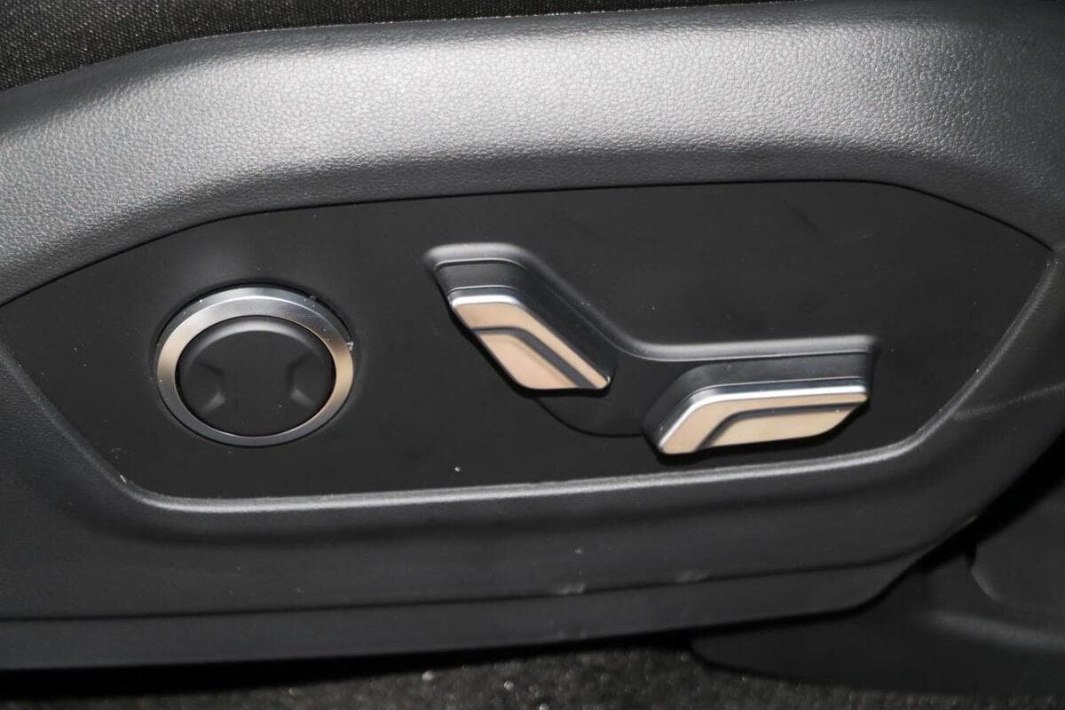 2025 Hyundai Santa Fe Hybrid Auto AWD MY25 image 14