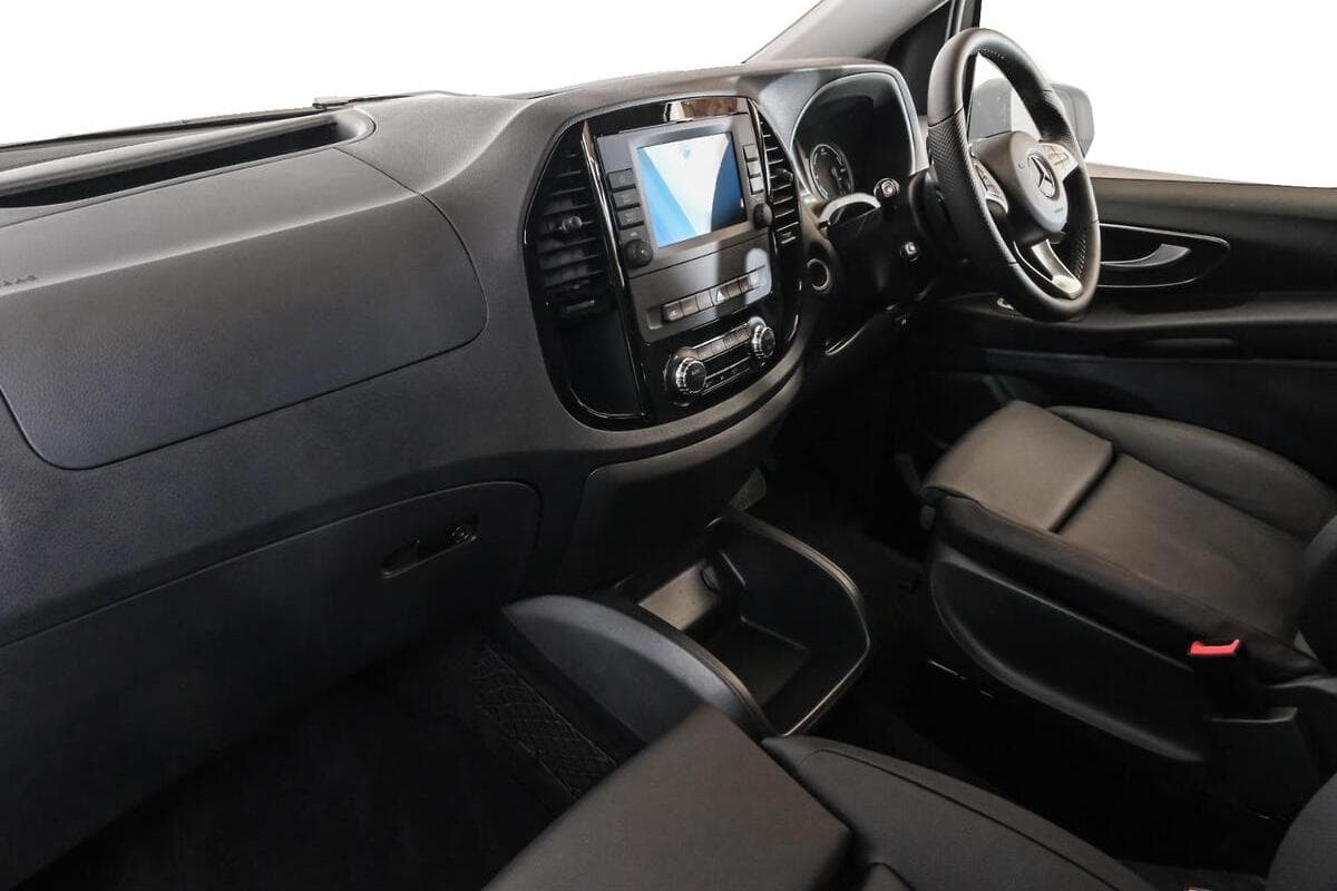 2024 Mercedes-Benz eVito Tourer 129 Medium Wheelbase Auto image 7