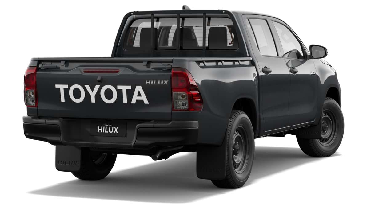 2024 Toyota HiLux 4x4 WorkMate Double-Cab Pick-up image 3