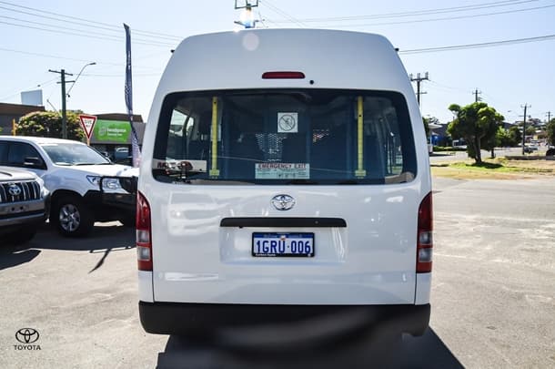 2018 Toyota Hiace SLWB image 5