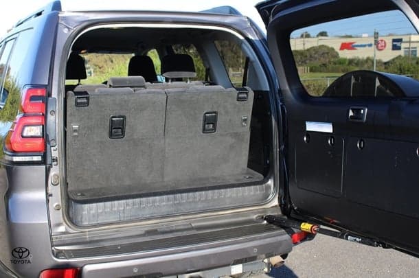 2022 Toyota Prado GXL image 15