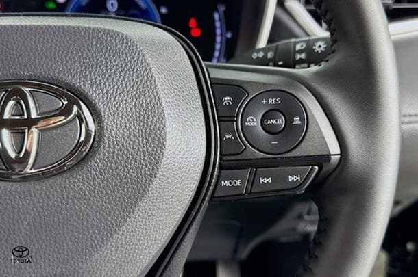 2024 Toyota Corolla Cross HV GXL image 17