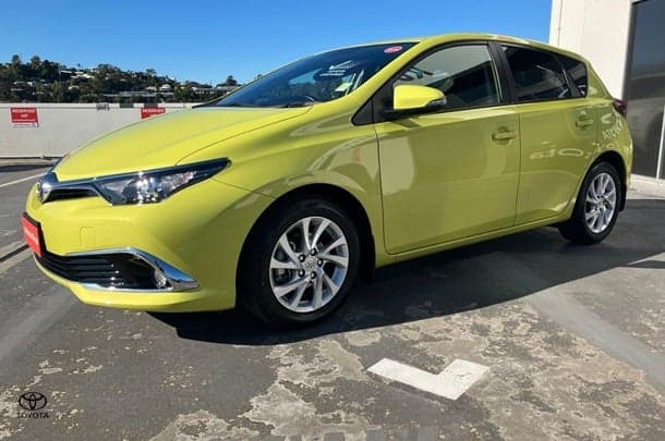 2015 Toyota Corolla Ascent Sport image 11