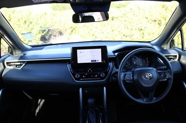 2023 Toyota Corolla Cross Hybrid GX image 17