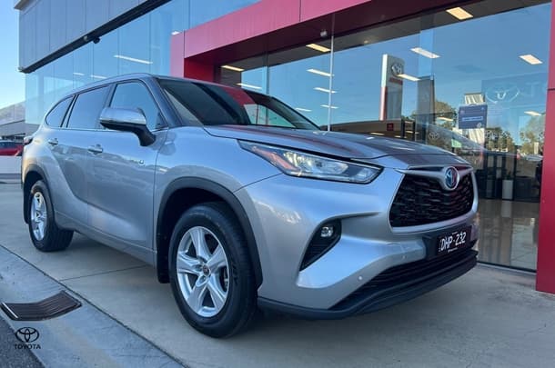 2024 Toyota Kluger GX image 4