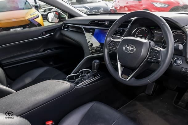2018 Toyota CAMRY SL image 7