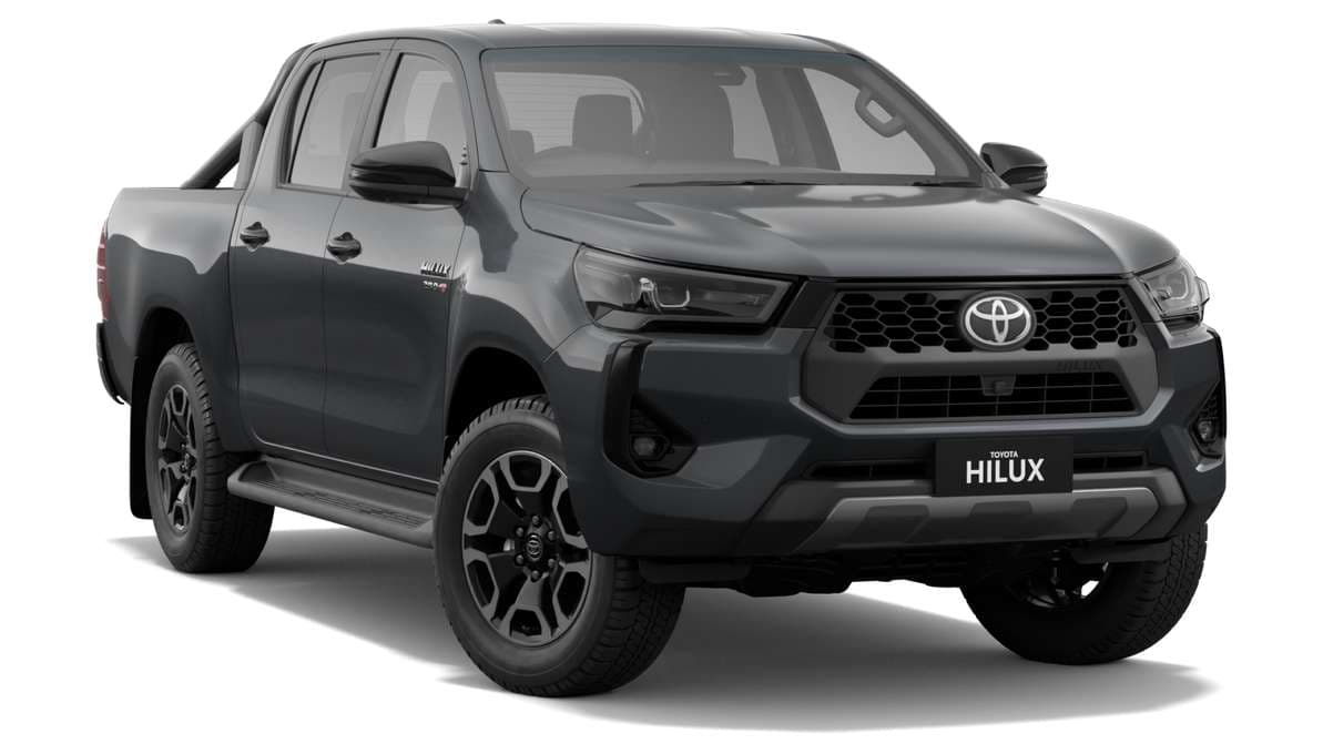 2025 Toyota Hilux 4x4 SR5 48V Double-Cab Pick-Up image 1