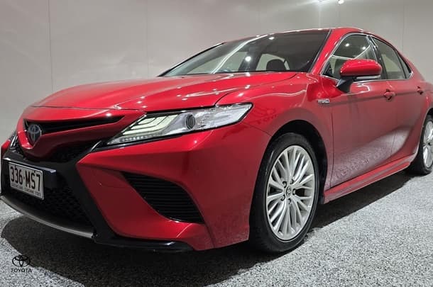 2020 Toyota Camry Hybrid SL image 6