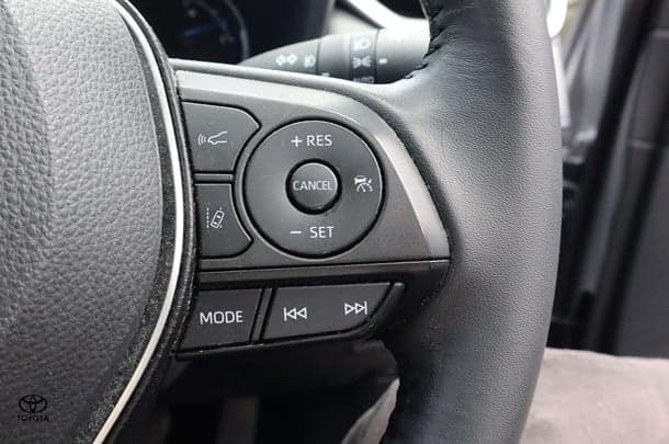 2022 Toyota RAV4 Hybrid XSE (2WD) image 14