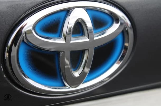 2023 Toyota RAV4 Hybrid GX-2WD image 16