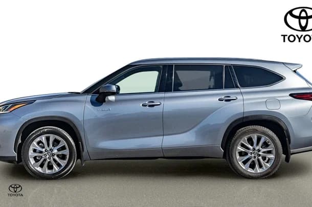 2022 Toyota KLUGER HYBRID AWD GRANDE image 4