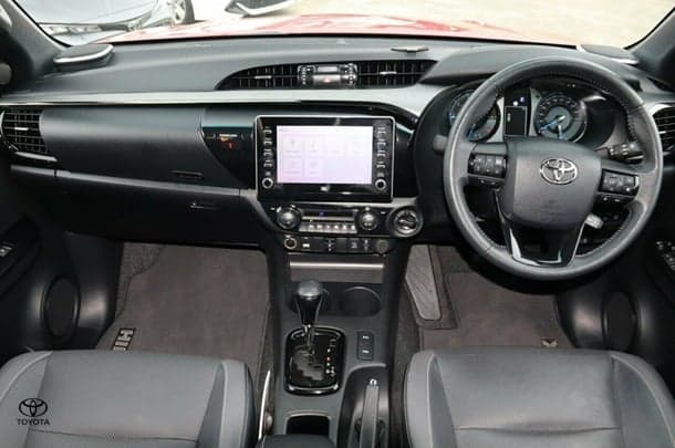 2023 Toyota Hilux 4x4 Rogue image 5
