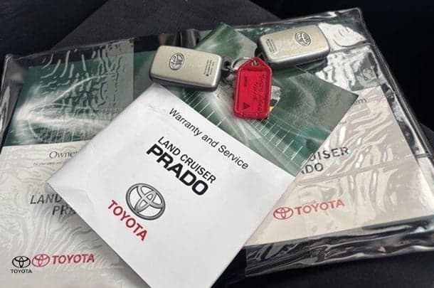 2016 Toyota Prado GXL image 12