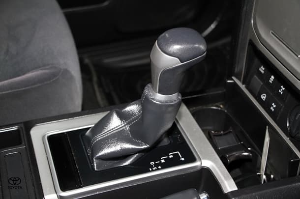 2023 Toyota Prado GXL image 15