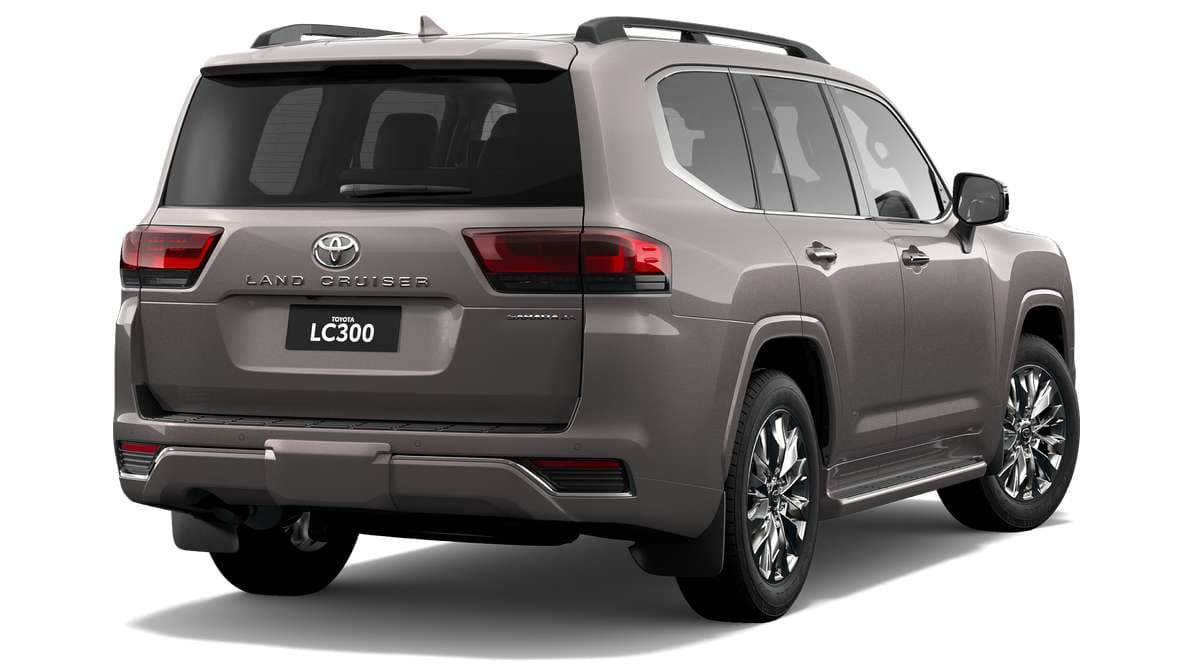 2025 Toyota LandCruiser 300 Sahara ZX Automatic image 3