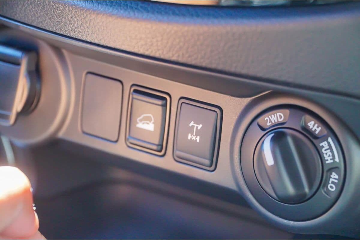 2025 Nissan Navara SL D23 Auto 4x4 MY24 Dual Cab image 14