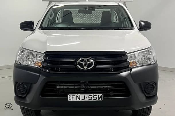 2024 Toyota Hilux Workmate image 3
