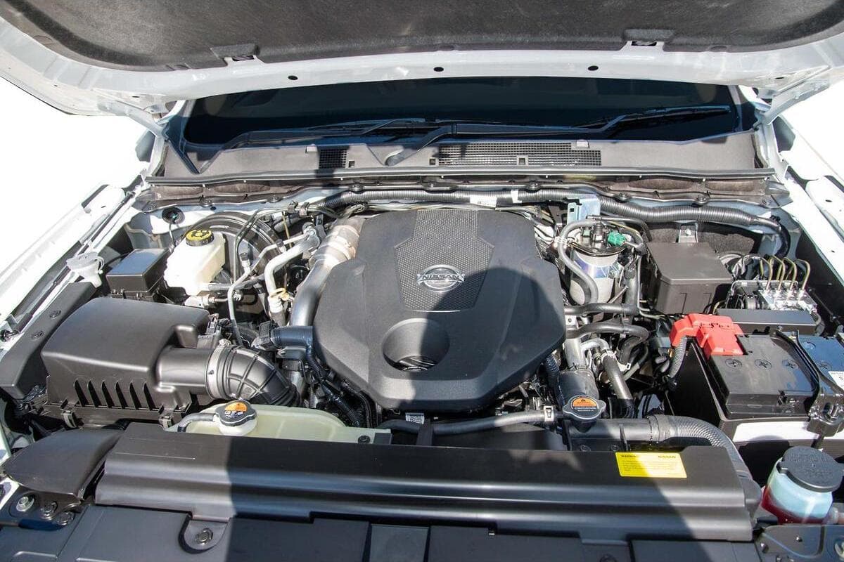 2025 Nissan Navara SL D23 Manual 4x4 MY24 Dual Cab image 11