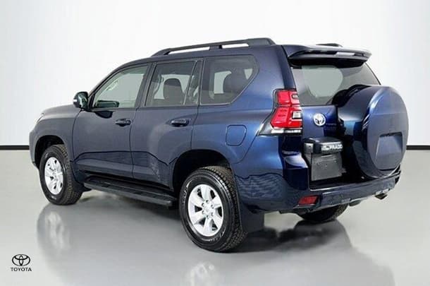 2023 Toyota Prado GXL image 6
