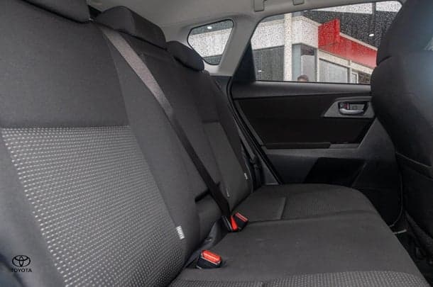 2017 Toyota Corolla Ascent Sport image 9