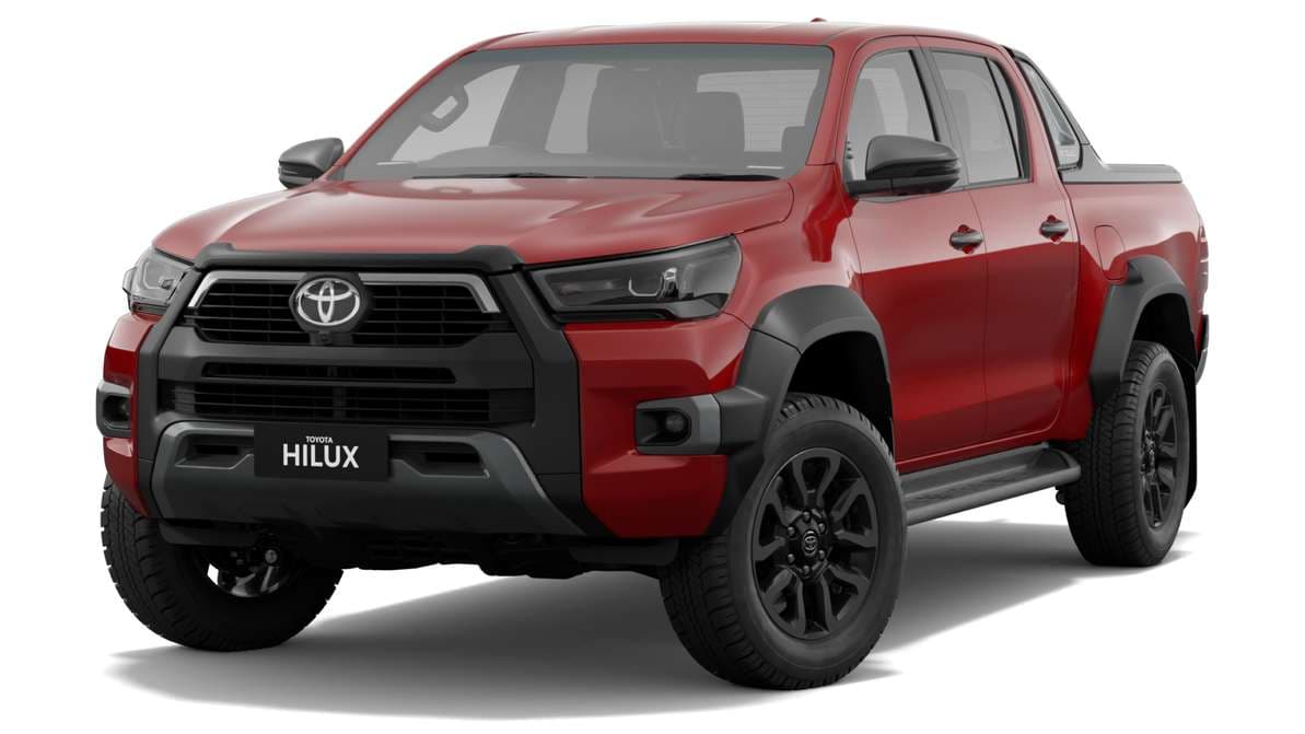 2025 Toyota Hilux 4x4 Rogue 48V Double-Cab Pick-Up image 4