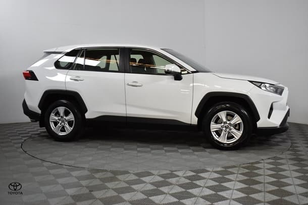 2019 Toyota RAV4 GX-2WD image 10
