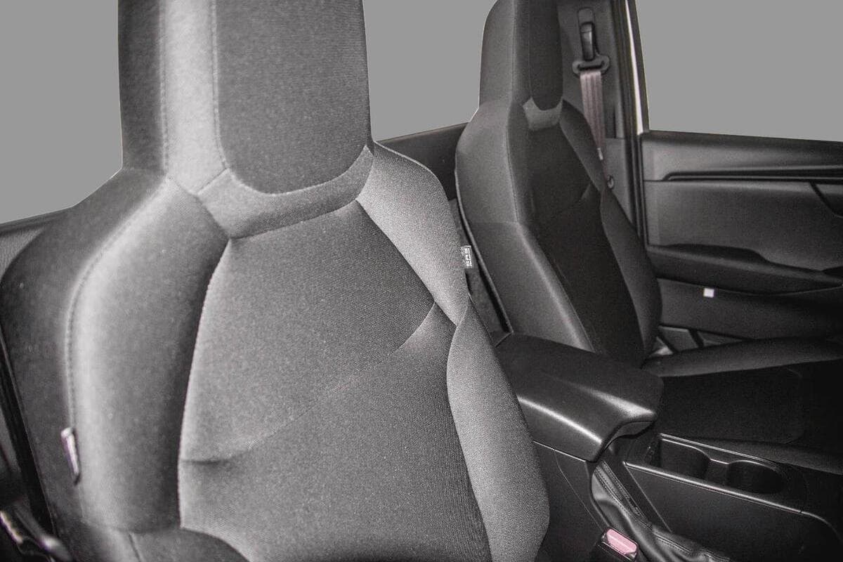 2025 Isuzu D-MAX SX Manual 4x4 MY24 image 8