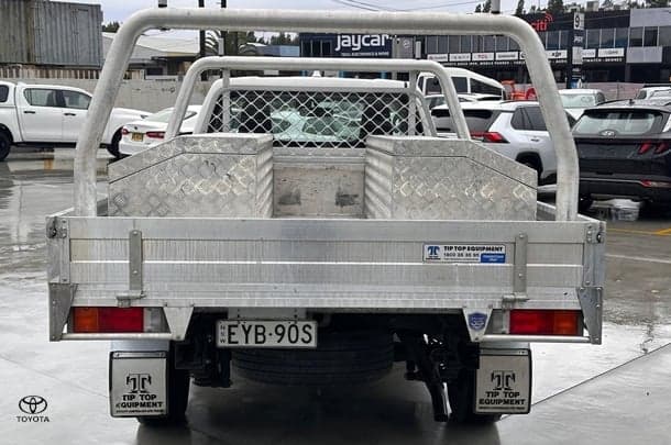 2023 Toyota HiLux 4x2 Workmate image 9